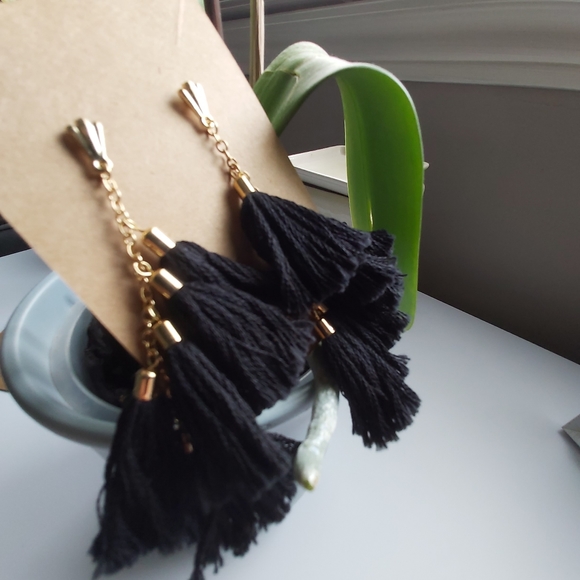 Ettika black and gold day dreamer tassel earings; size 3.5" long - Picture 6 of 7
